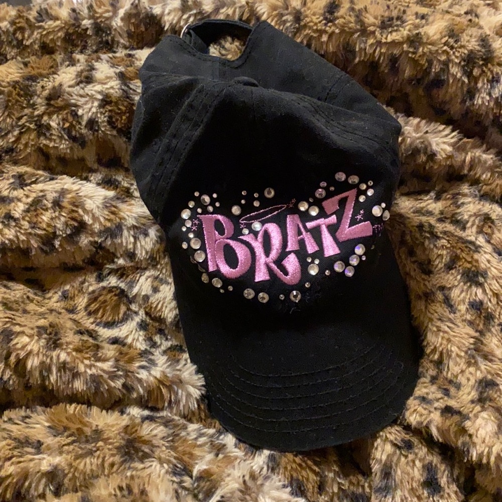 Bratz hat